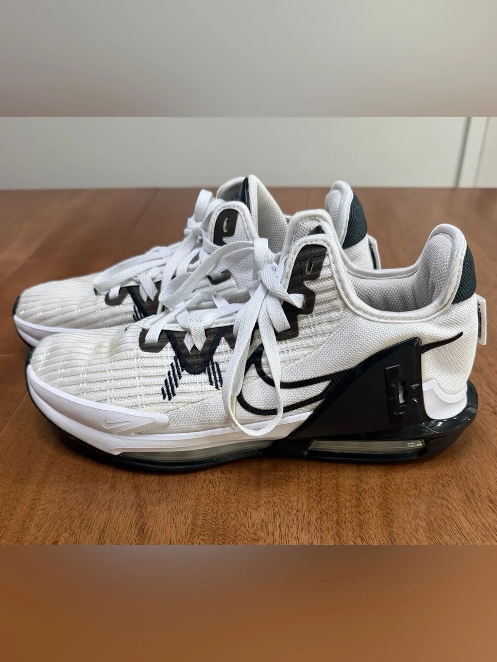 Nike - Men’s Lebron Witness 6 TB Shoes | White & Black | SIZE 9.5 (Pre-Owned)